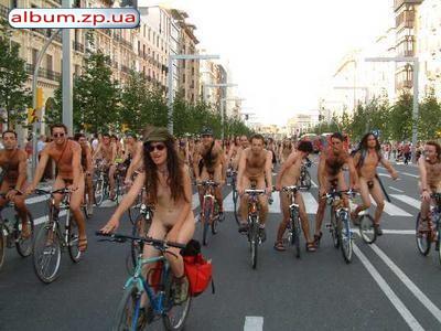Голый велопробег: Фотографии о World Naked Bike Ride со всего мира