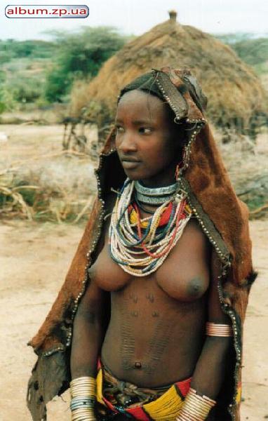 Голые африканки в африканской деревне (63 фото)